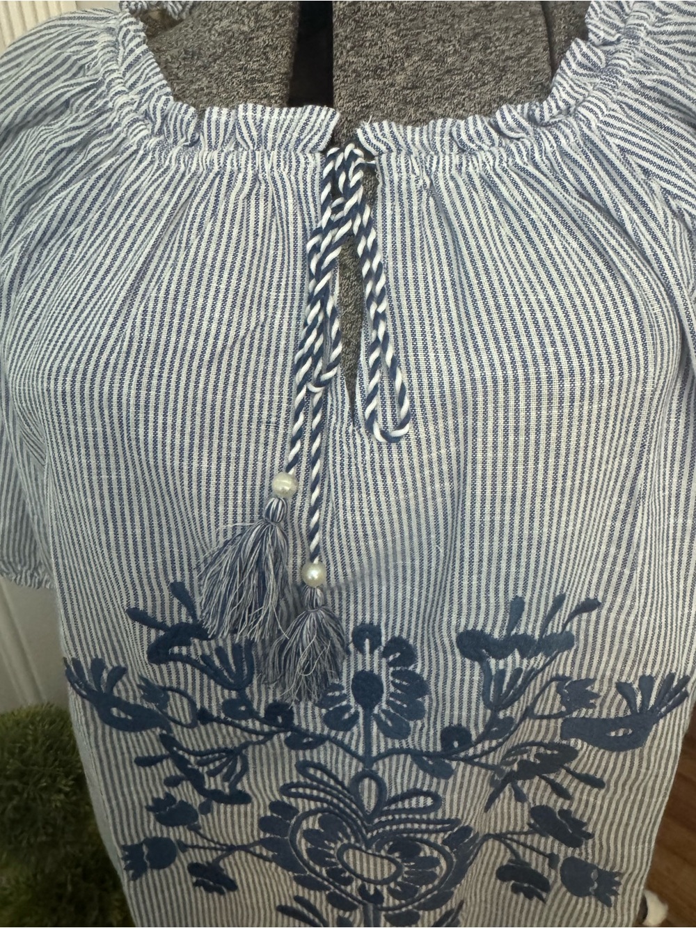 Women’s Cato Blue Striped Embroidered Peasant Top Medium NWT - Picture 2 of 7